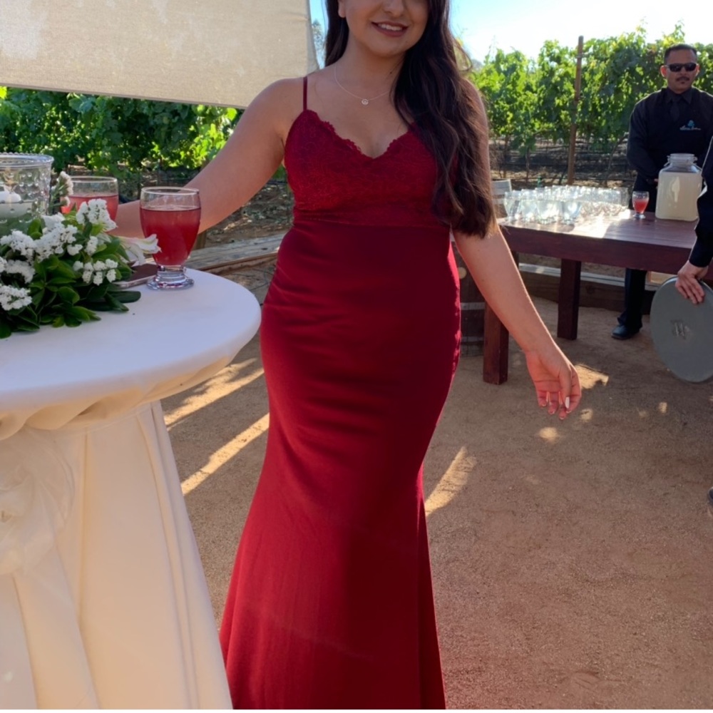 Burgundy dress, only worn once size M